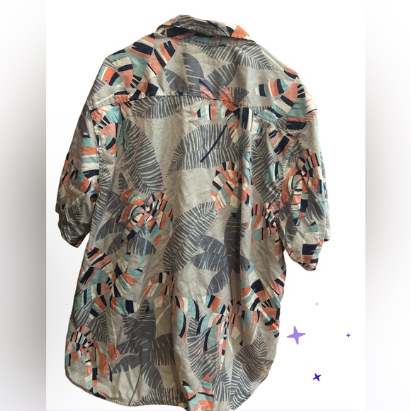 Tommy Bahama ! 3xl - Picture 2 of 2